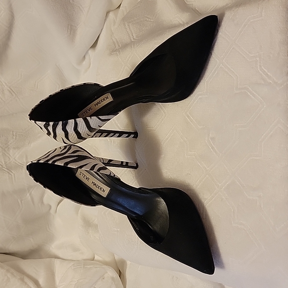 STEVE MADDEN Zebra print velour heels - Picture 5 of 6